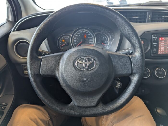 Toyota Yaris LE - Image 11