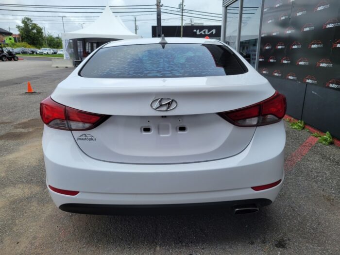 Hyundai Elantra GLS - Image 6