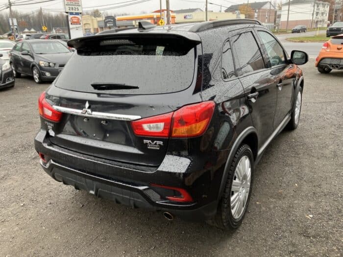 Mitsubishi RVR SE - Image 5