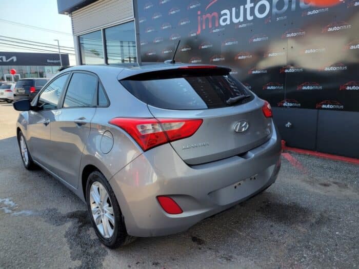 Hyundai Elantra GT GLS - Image 7