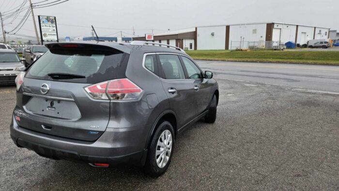 Nissan Rogue S - Image 5