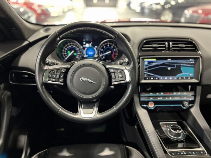 Jaguar F-PACE Premium - Image 16