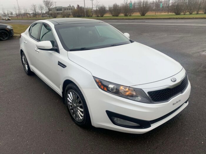 KIA Optima EX - Image 2