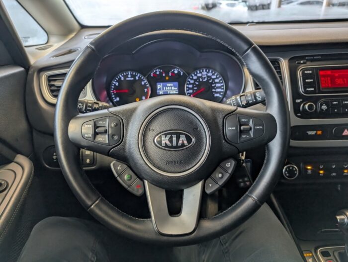 KIA Rondo LX - Image 11