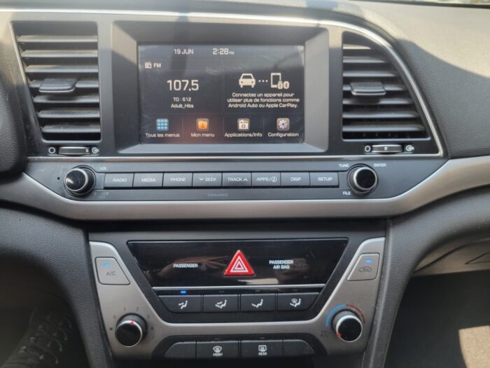 Hyundai Elantra GL - Image 16