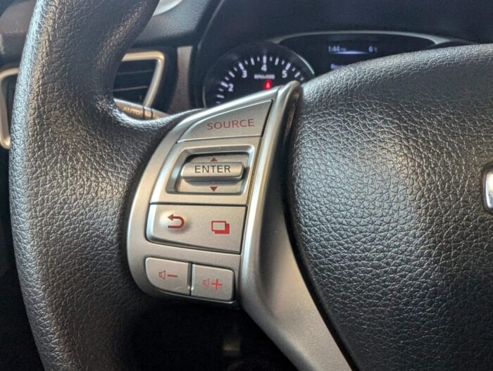 Nissan Rogue SV - Image 15