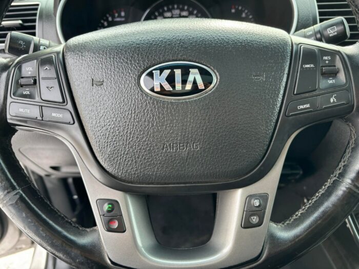 KIA Sorento EX – Image 15