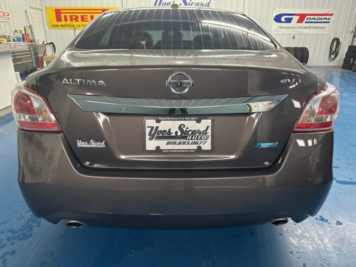 Nissan Altima 2,5 - Image 10