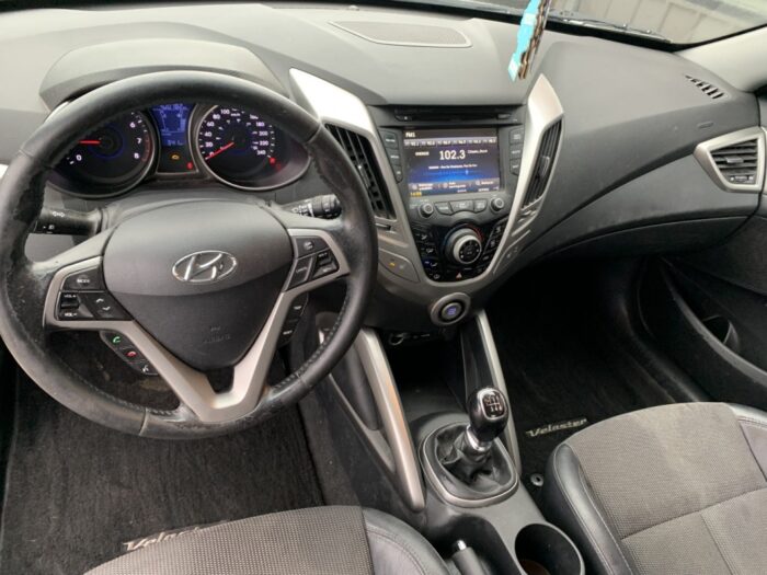 Hyundai Veloster avec Tech - Image 10