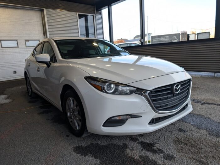 Mazda Mazda3 GS - Image 3