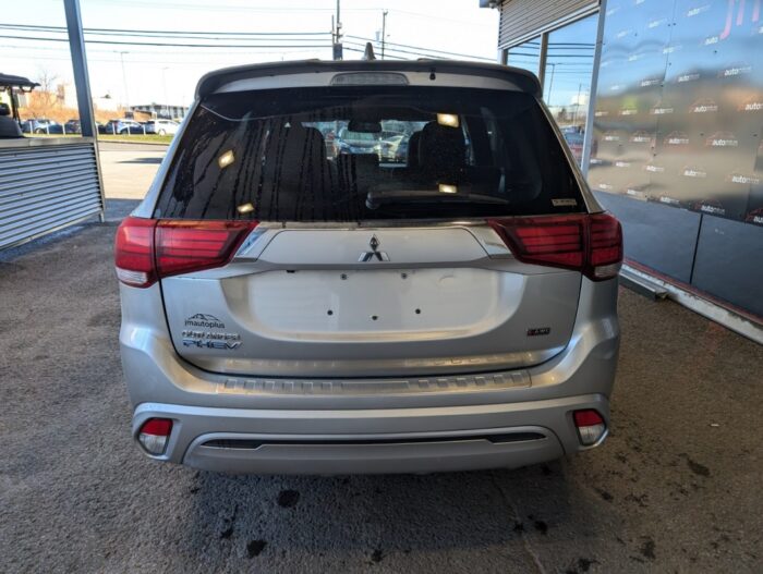 Mitsubishi Outlander PHEV SE – Image 6