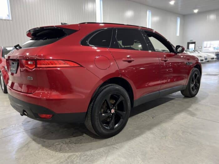 Jaguar F-PACE Premium - Image 4