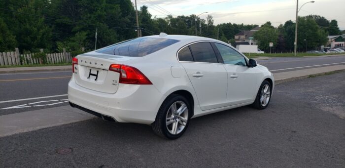 Volvo S60 T5 Premier Plus - Image 2