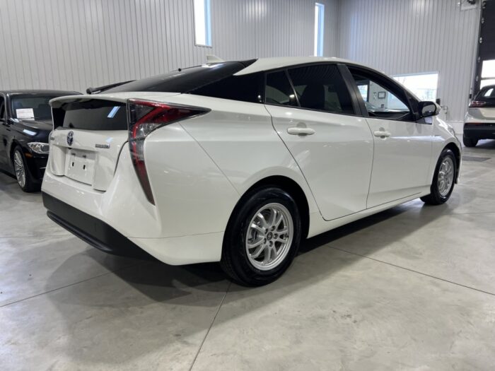 Toyota Prius - – Image 4