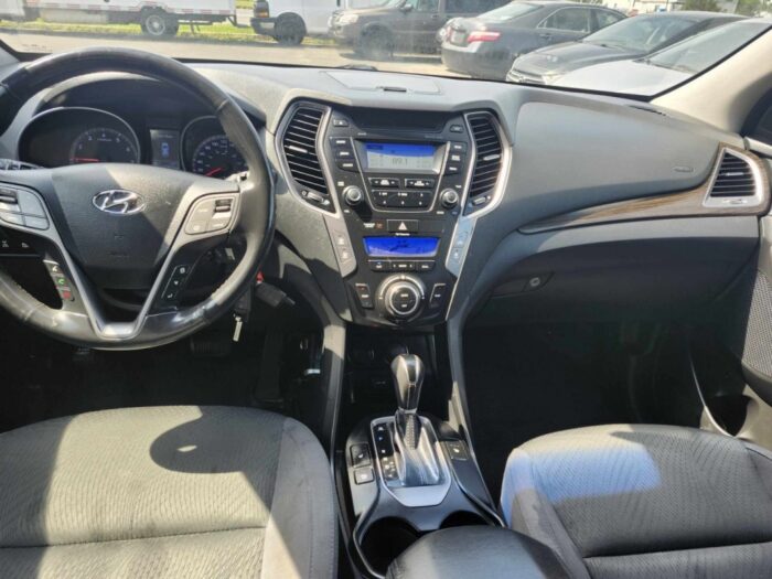 Hyundai Santa Fe XL Premium – Image 12