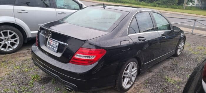 Mercedes-Benz C-Class C 300 - Image 2