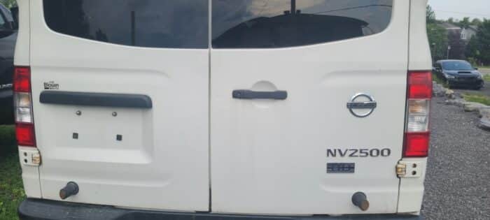 Nissan NV 2500 - – Image 4