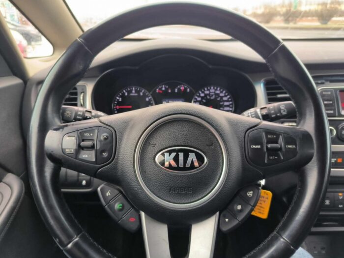 KIA Rondo LX - Image 15