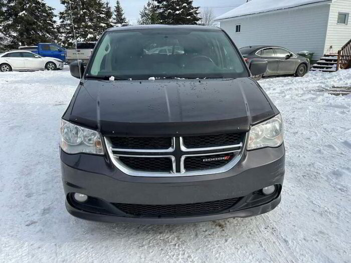 Dodge Grand Caravan Familiale à 4 portes, cabine multiplaces - Image 4