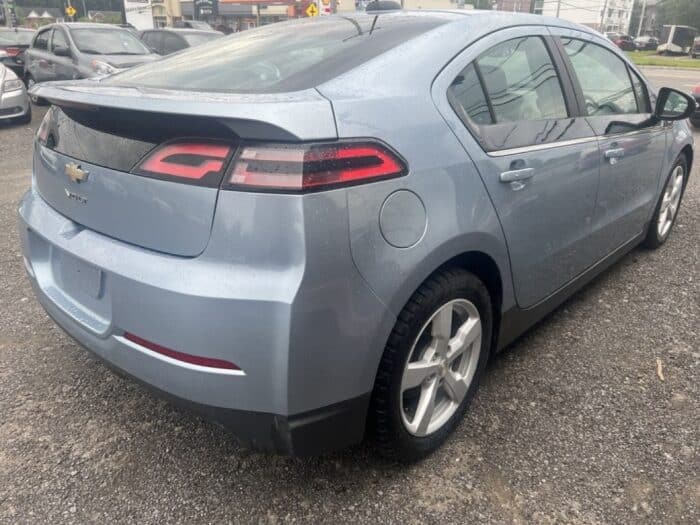 Chevrolet Volt - – Image 10