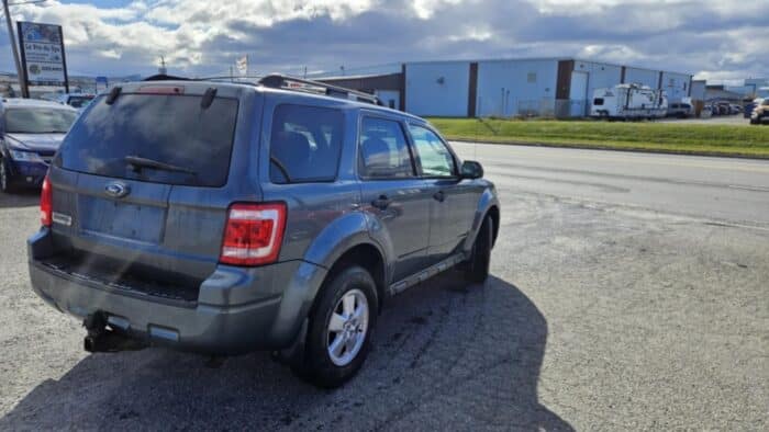 Ford Escape XLT - Image 5