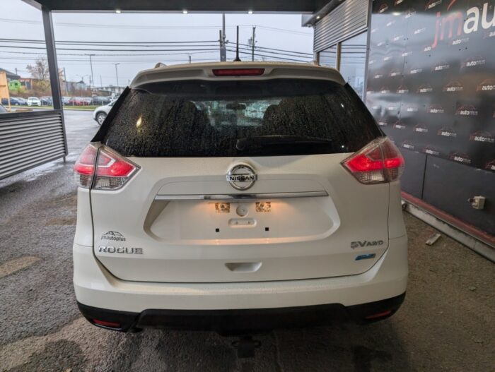 Nissan Rogue SV - Image 6