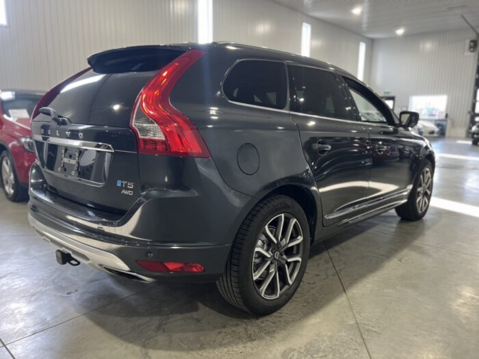 Volvo XC60 T5 Premier Édition spéciale – Image 4