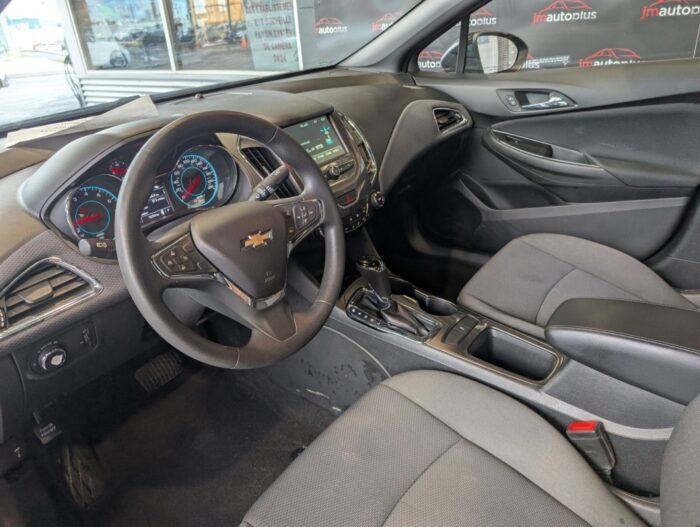 Chevrolet Cruze LT – Image 9