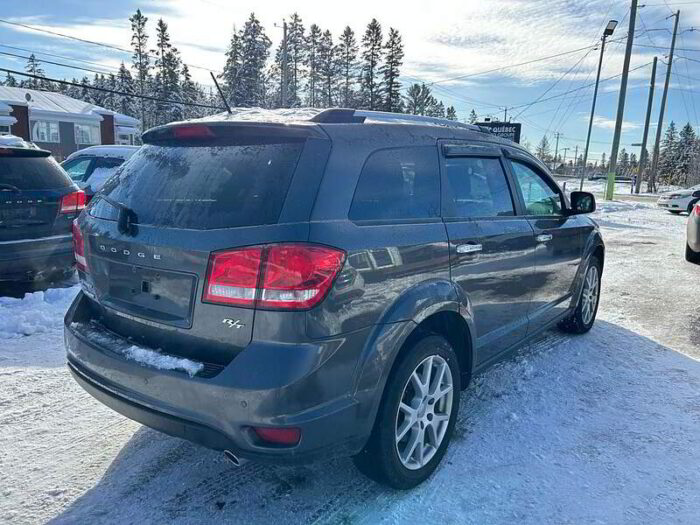 Dodge Journey Traction integrale 4 portes R/T - Image 4