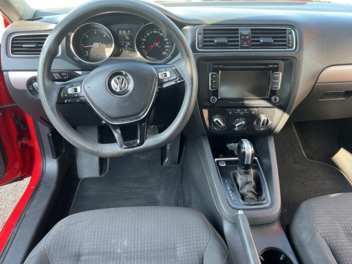 Volkswagen Jetta Comfortline - Image 11