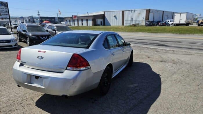 Chevrolet Impala LS - Image 5