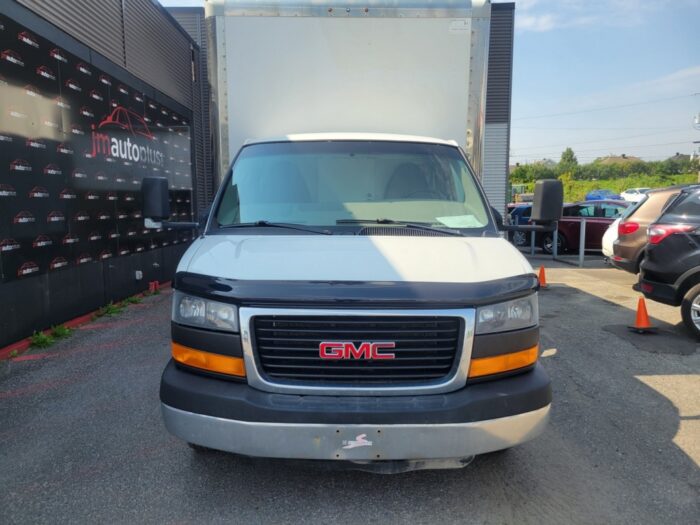 GMC Savana - - Image 3