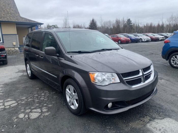 Dodge Grand Caravan SXT - Image 4