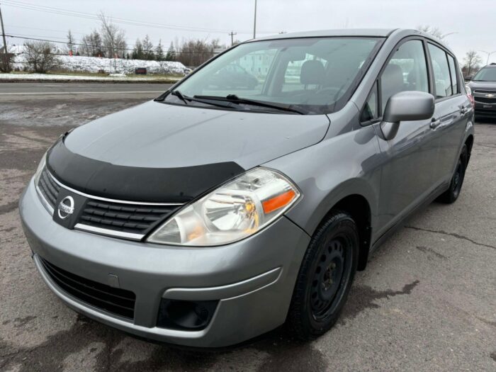 Nissan Versa 1,8 S - Image 4