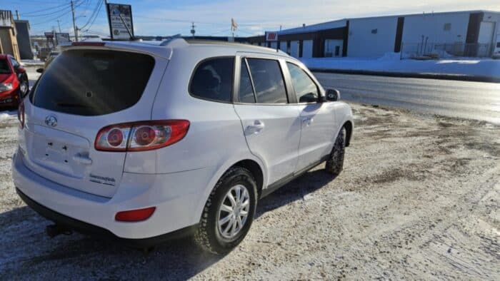 Hyundai Santa Fe GL Sport - Image 4