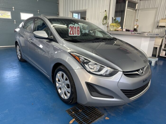 Hyundai Elantra GL - Image 3