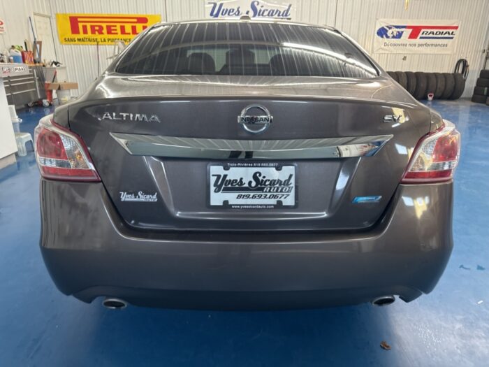 Nissan Altima 2,5 - Image 4