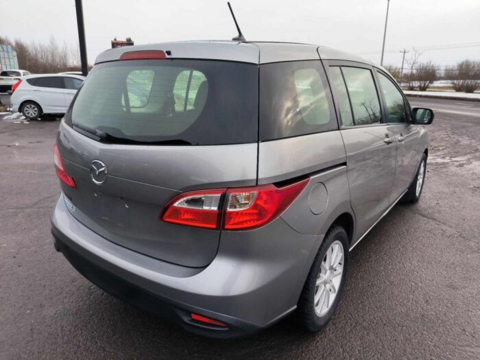 Mazda Mazda5 GS - Image 8