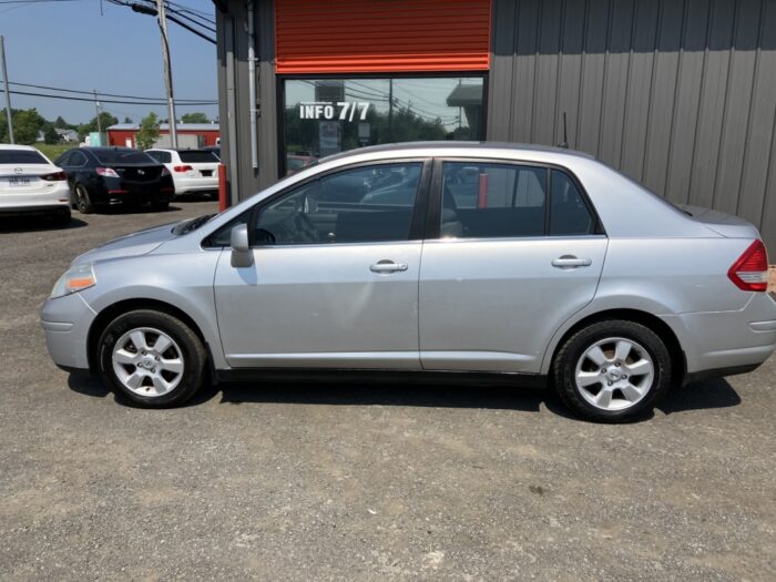 Nissan Versa 1,8 SL - Image 20