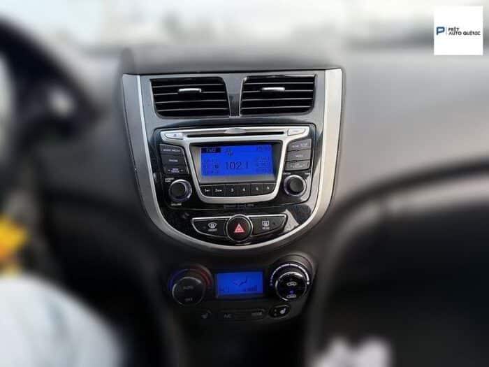 Hyundai Accent Berline 4 portes, boîte automatique, GLS – Image 12