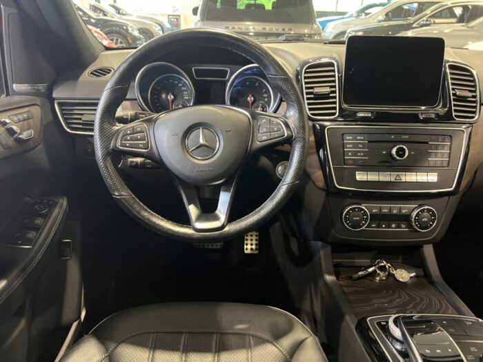 Mercedes-Benz GLE GLE 400 – Image 21