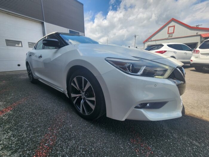 Nissan Maxima SL - Image 7