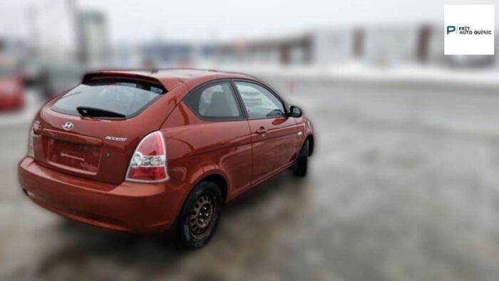 Hyundai Accent L - Image 6