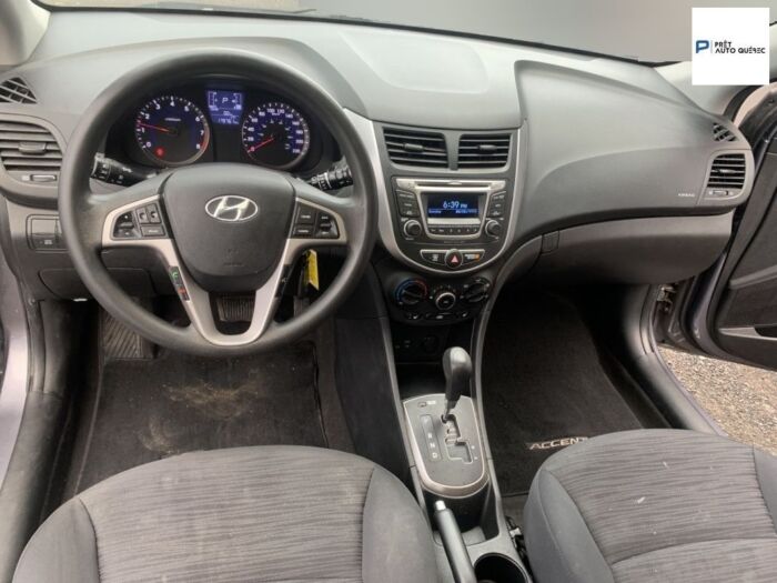 Hyundai Accent SE - Image 11