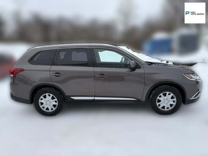 Mitsubishi Outlander ES AWC BAS MILLAGE/ 7 PASSAGERS/TOIT OUVRANT - Image 13