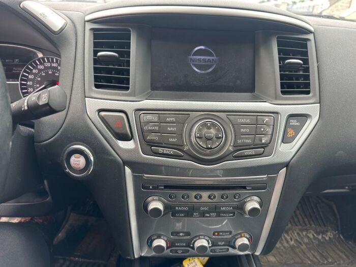 Nissan Pathfinder SL - Image 13