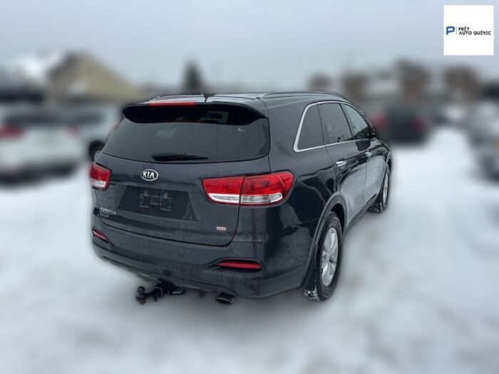 Kia Sorento LX 2.4L – Image 3