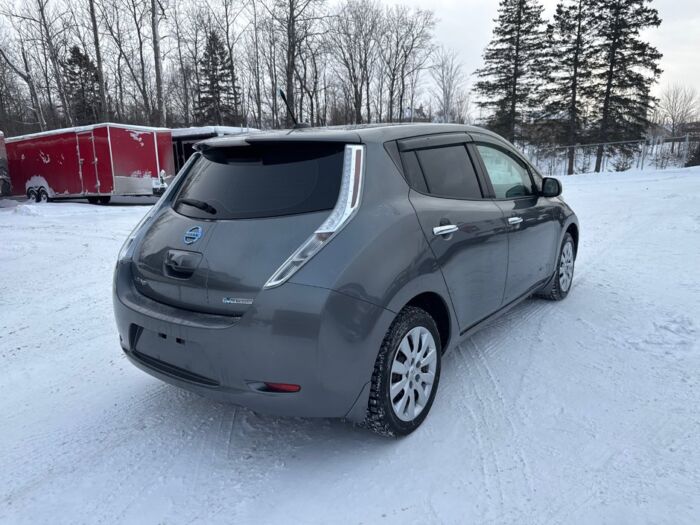 Nissan Leaf S - Image 7