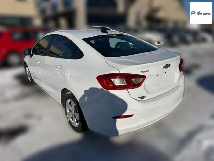 Chevrolet Cruze LS - Image 4