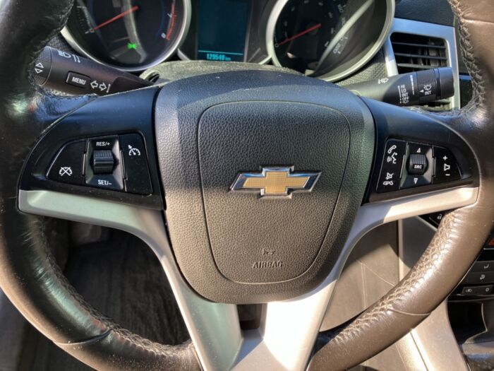 Chevrolet Cruze 1LT – Image 11